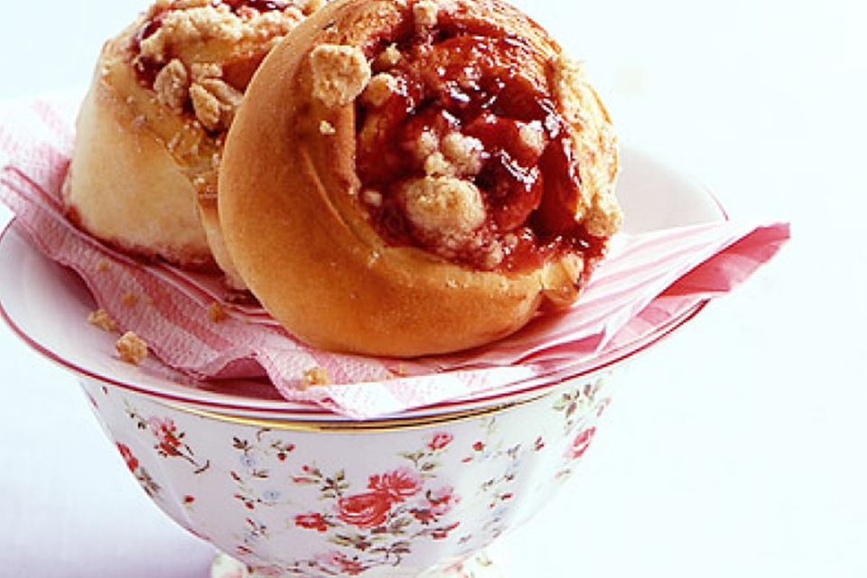 Zimtschnecken mit Kirschen Zimtschnecken mit Kirschen