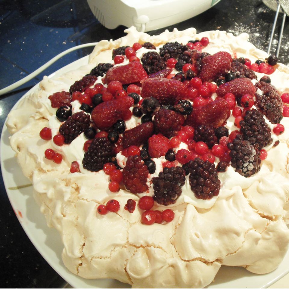 Pavlova: üppiges Baiser-Dessert Pavlova: üppiges Baiser-Dessert