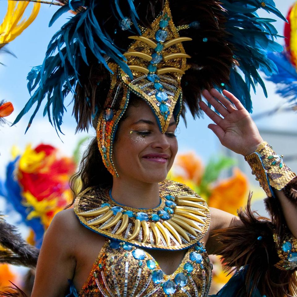 Beim Karneval in Rio buhlen die Sambaschulen um die Gunst des Publikums Beim Karneval in Rio buhlen die Sambaschulen um die Gunst des Publikums