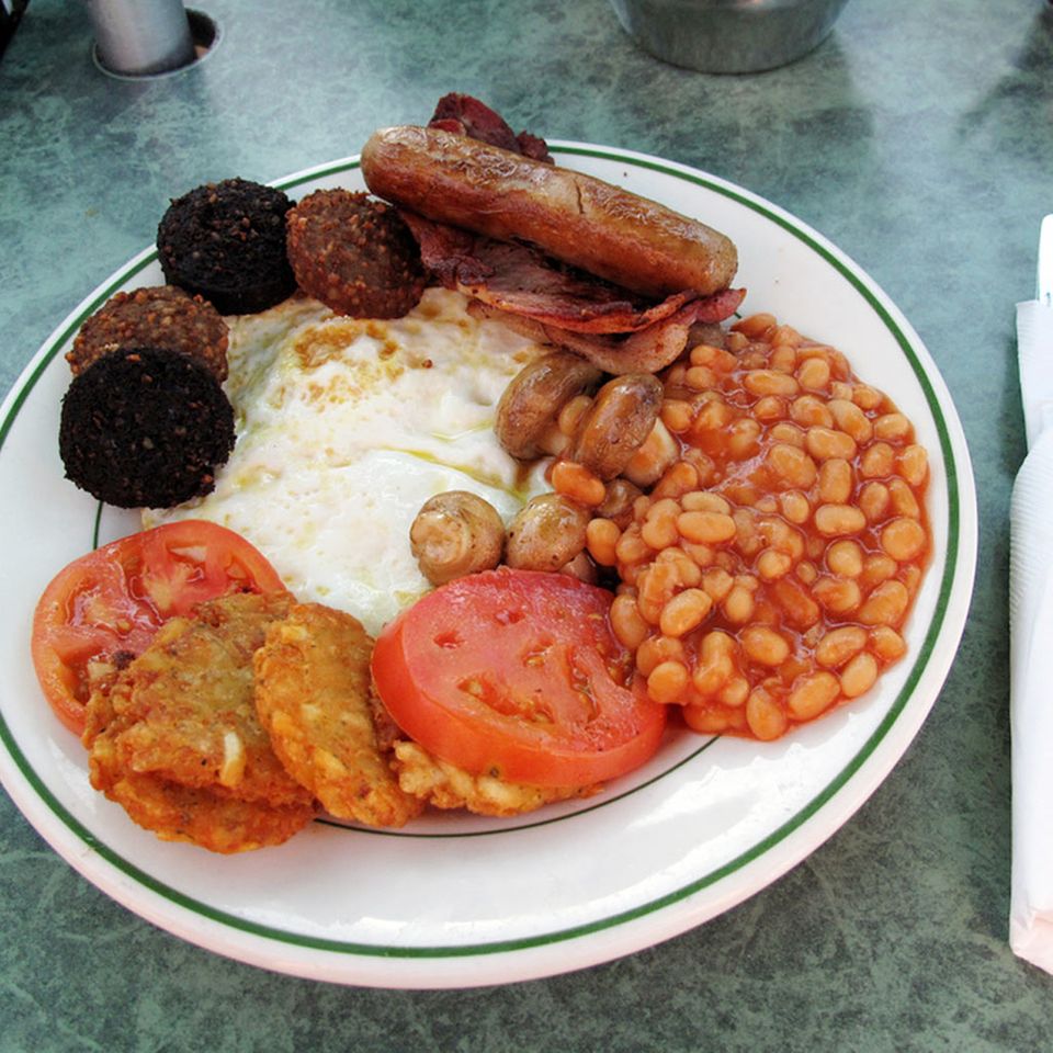 Üppig: englisches Frühstück mit Baked Beans Üppig: englisches Frühstück mit Baked Beans