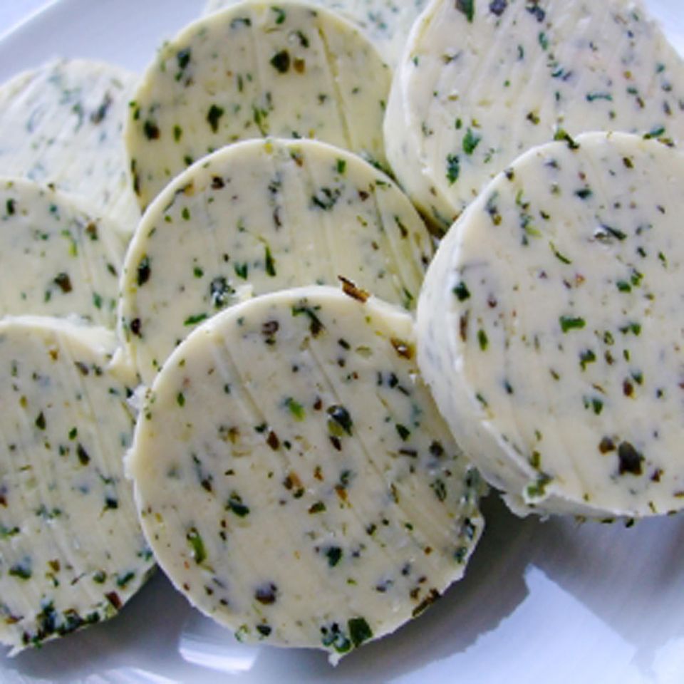 Kräuterbutter für die Füllung Kräuterbutter für die Füllung