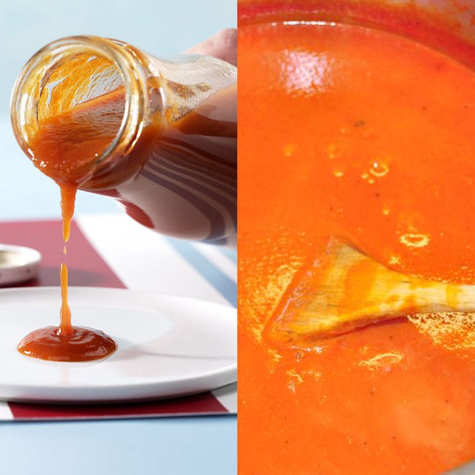 Fertiger Ketchup enthält viel Zucker, deshalb besser selbst eine Tomatensauce machen Fertiger Ketchup enthält viel Zucker, deshalb besser selbst eine Tomatensauce machen