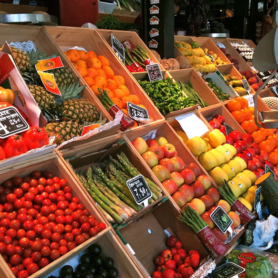 Viel frisches Obst und Gemüse helfen bei Frühjahrsmüdigkeit Viel frisches Obst und Gemüse helfen bei Frühjahrsmüdigkeit