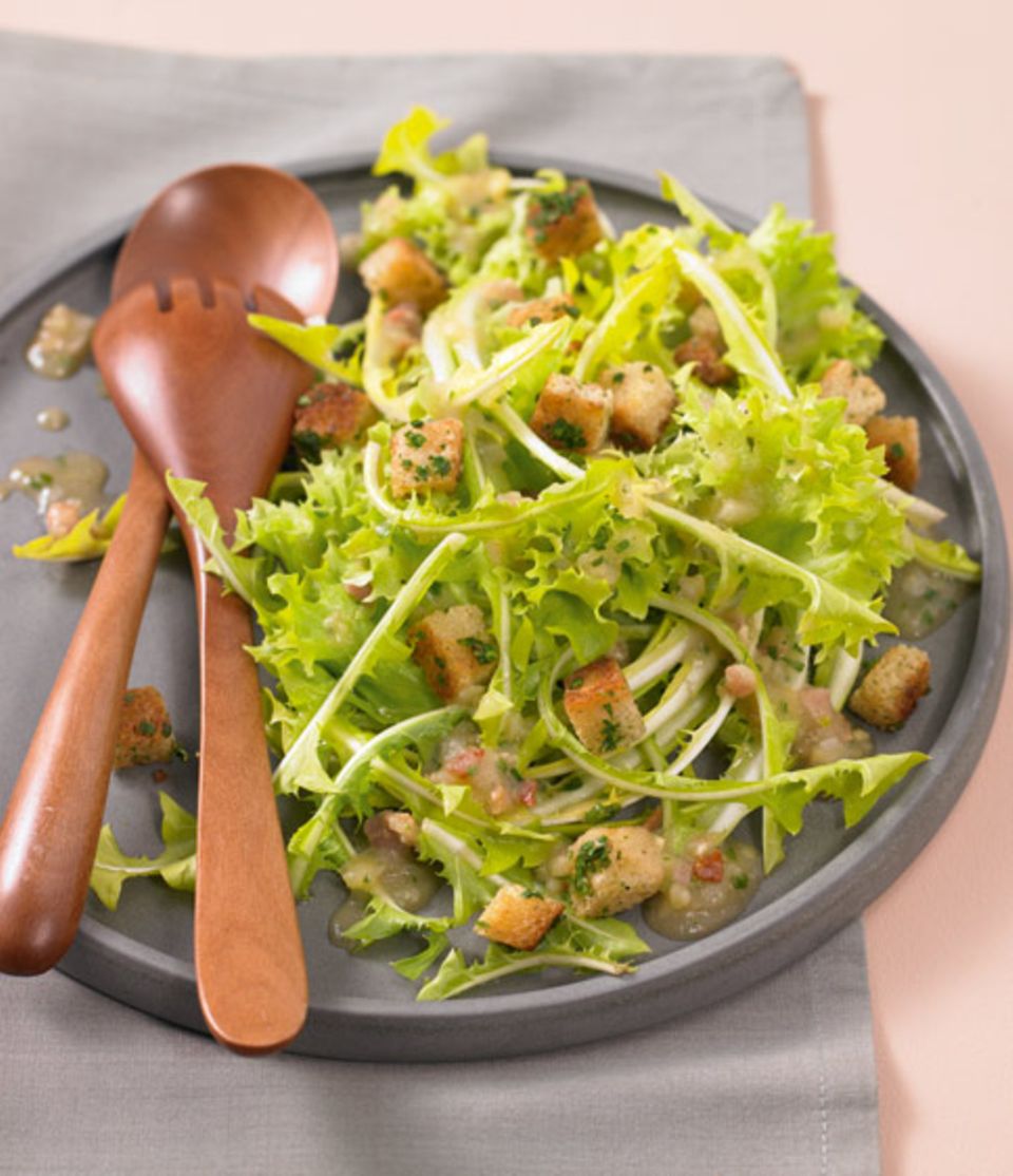 Löwenzahnsalat Löwenzahnsalat