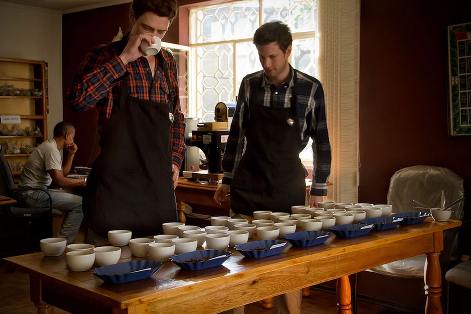 "Cupping": Kaffees verkosten und vergleichen