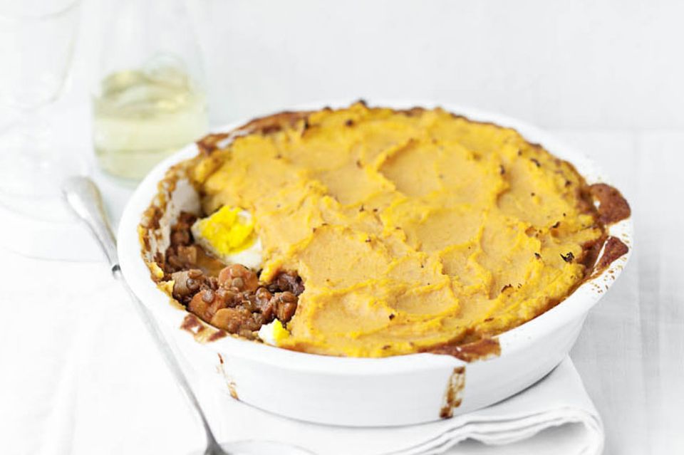 10 herzhafte & süße Pies zum Genießen 10 herzhafte & süße Pies zum Genießen