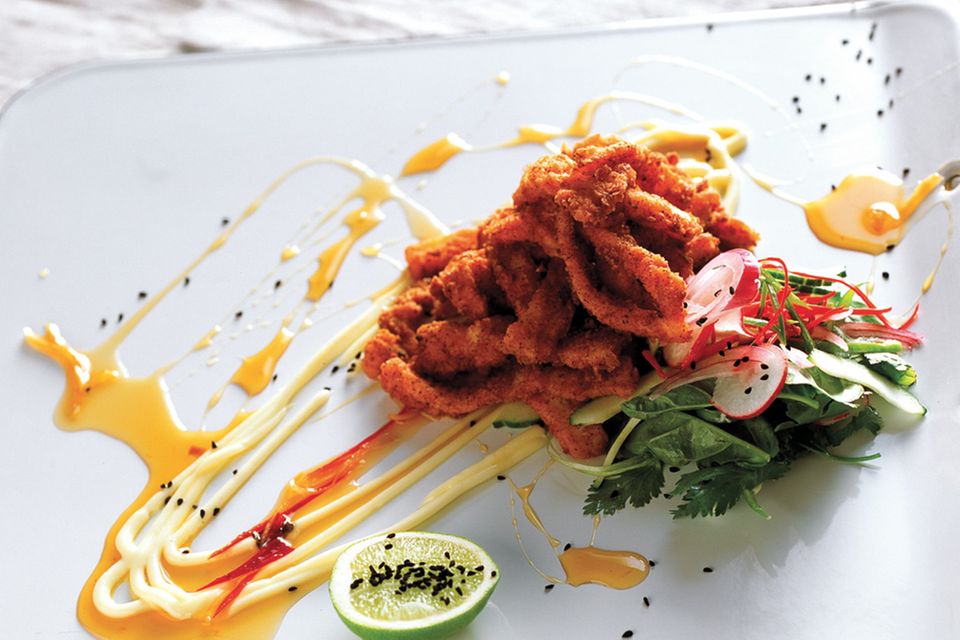 Chili-Tintenfisch mit Salat ist eines von Reuben Riffels Lieblingsgerichten