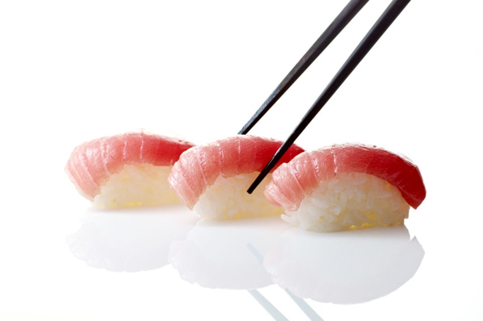 Reisessig verwendet man zum Würzen von Sushi-Reis