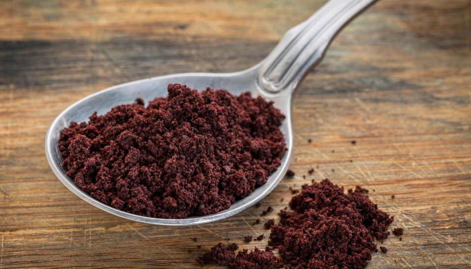 Bei uns ist Açaí vor allem als Pulver, Mark oder Saft erhältlich Bei uns ist Açaí vor allem als Pulver, Mark oder Saft erhältlich