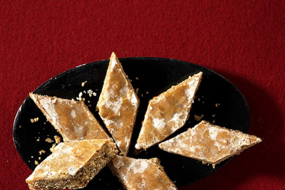 Basler Leckerli: Lebkuchen aus der Schweiz Basler Leckerli: Lebkuchen aus der Schweiz