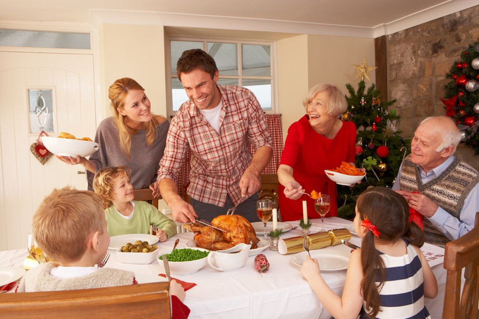 Mit mehreren Helfern ist das Essen schnell serviert Mit mehreren Helfern ist das Essen schnell serviert