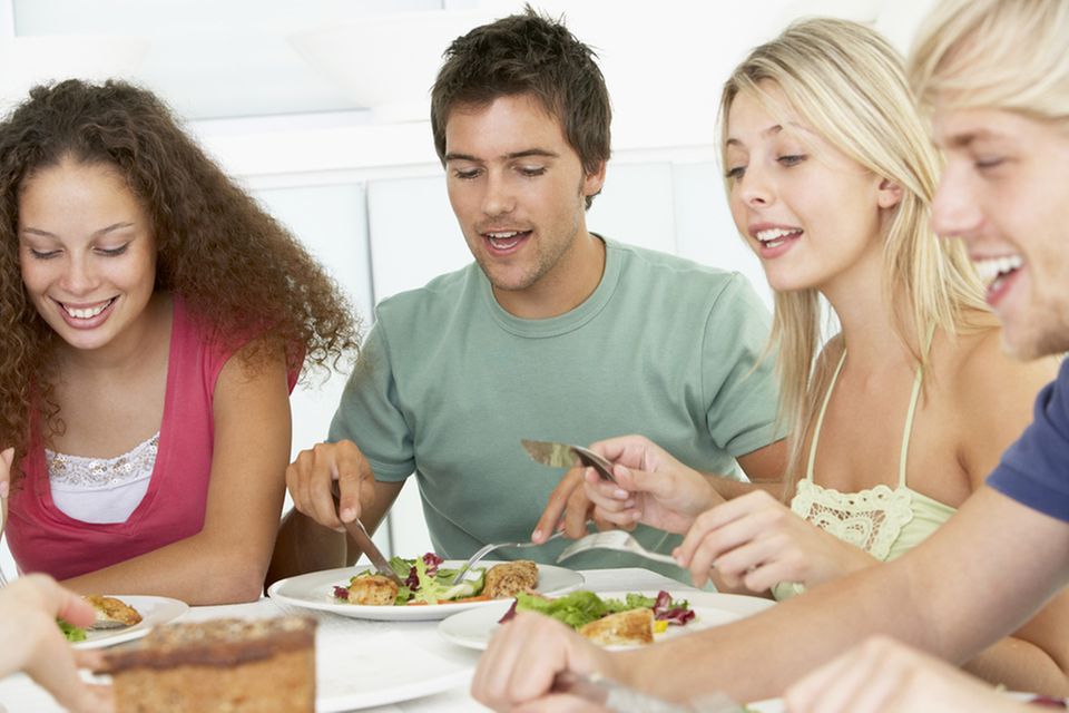 Momente der Freude: Genuss und Erholung mit Freunden Momente der Freude: Genuss und Erholung mit Freunden