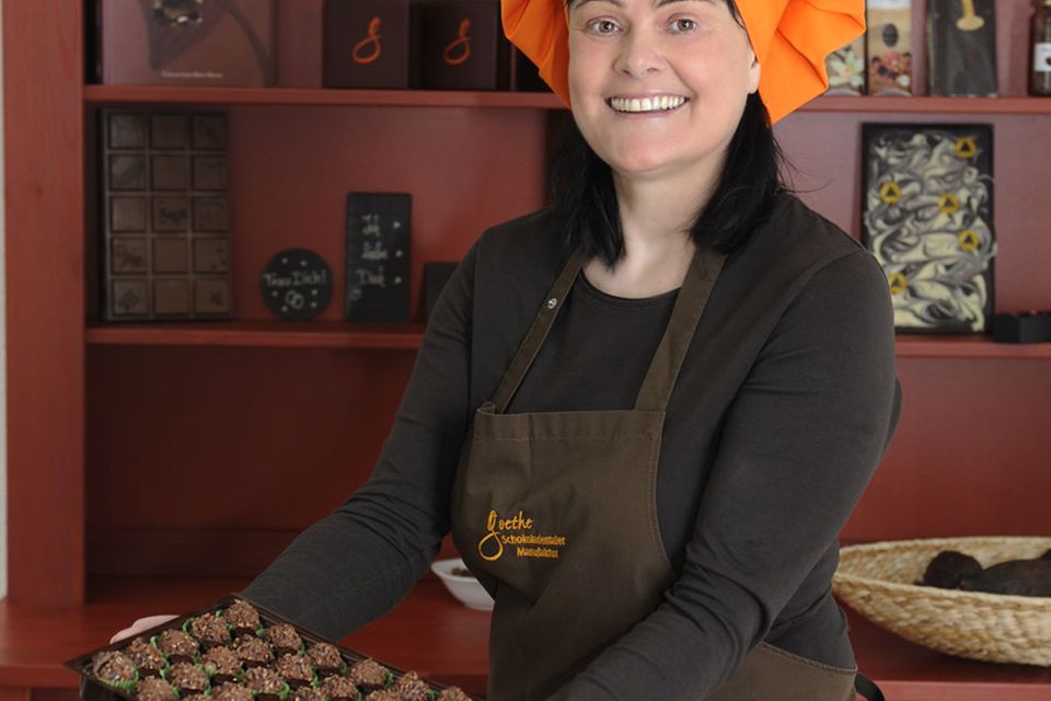 Karin Finger lehrt traditionelles Schokoladenhandwerk