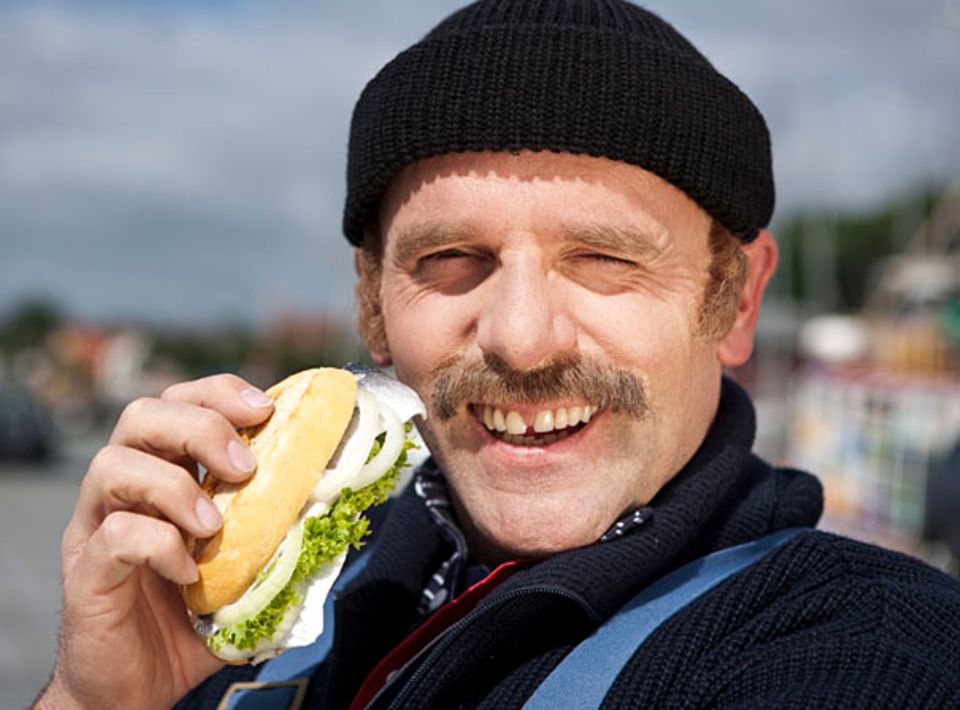 Weltfischbrötchentag: Fischer Owe Weltfischbrötchentag: Fischer Owe