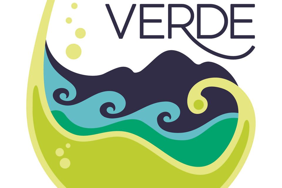 Das Vinho Verde-Logo zeigt sich in frischen Farben und spritziger Form – passend zu den Weinen, die es auszeichnet