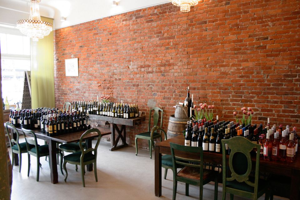 Im Verkostungsraum der Villa Verde tauchen Besucher mit allen Sinnen in die Weinwelt ein