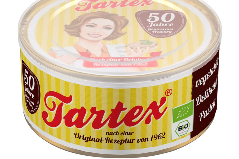 Die Tartex “Delikatess-Pastete” nach einem Rezept von 1962 wird heute – 50 Jahre später – im Retro Look aufgelegt
