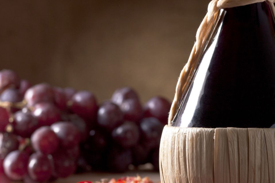 Ein rustikaler Landwein passt zu einfacher Küche