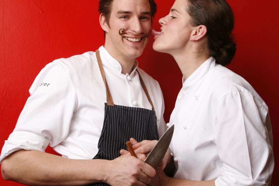 Arbeiten zusammen in ihrem Restaurant Gutsküche: Rebecca & Matthias Gfrörer