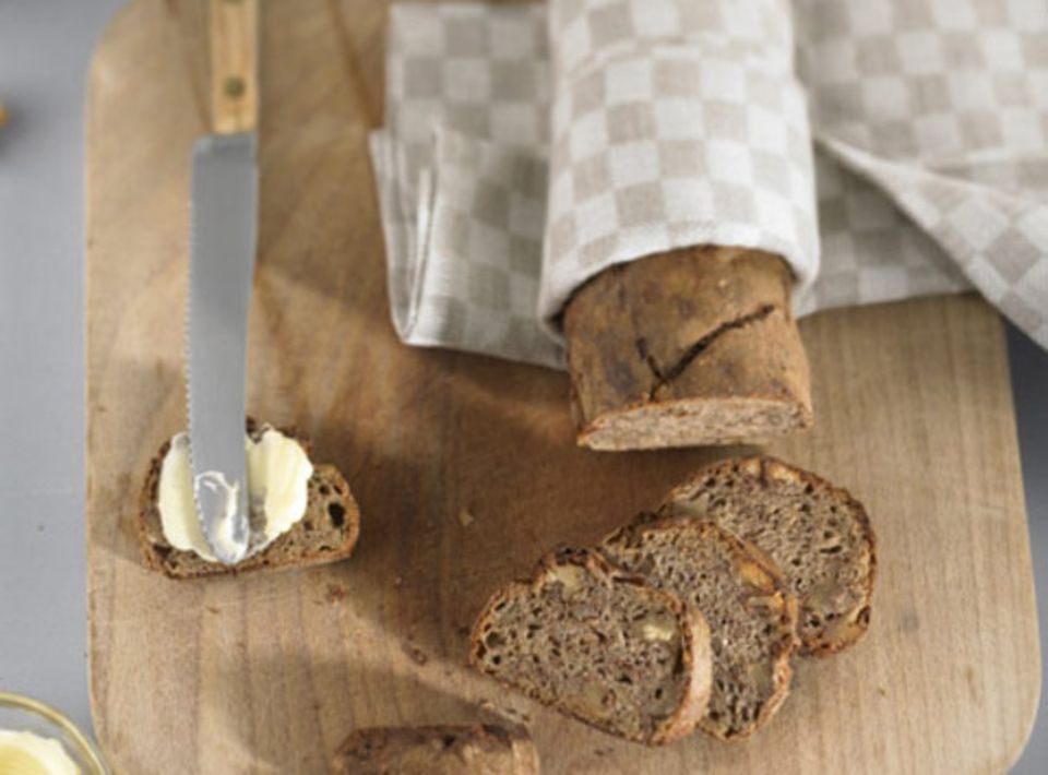 Brot mit Butter: Einfach und lecker Brot mit Butter: Einfach und lecker