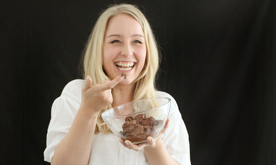 Süß! Nicole Just nascht vegane Mousse au chocolat Süß! Nicole Just nascht vegane Mousse au chocolat