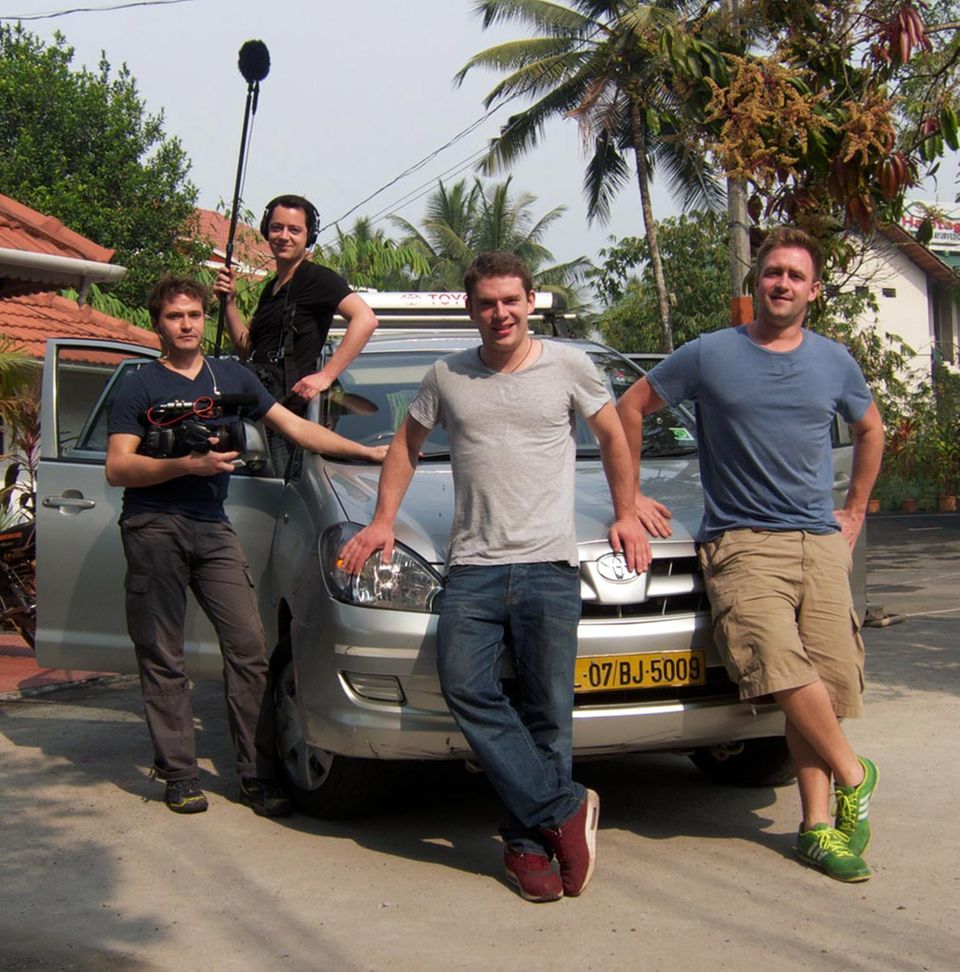 Die GUERILLA KÖCHE-Crew (Fabio Stoll, Jonas Gernstl, Max Jensen und Felix Metzger, v.l.n.r.) Die GUERILLA KÖCHE-Crew (Fabio Stoll, Jonas Gernstl, Max Jensen und Felix Metzger, v.l.n.r.)