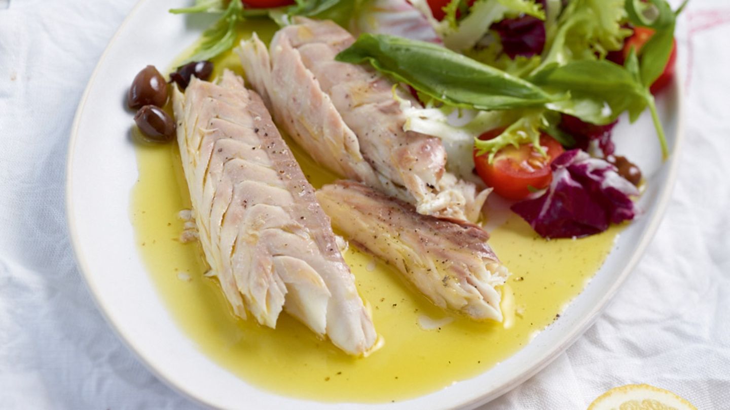 Wie macht man eigentlich... Fisch in der Salzkruste - [ESSEN UND TRINKEN]