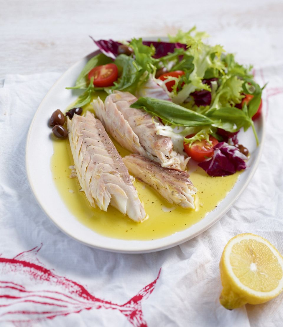 Loup de mer in der Salzkruste Loup de mer in der Salzkruste