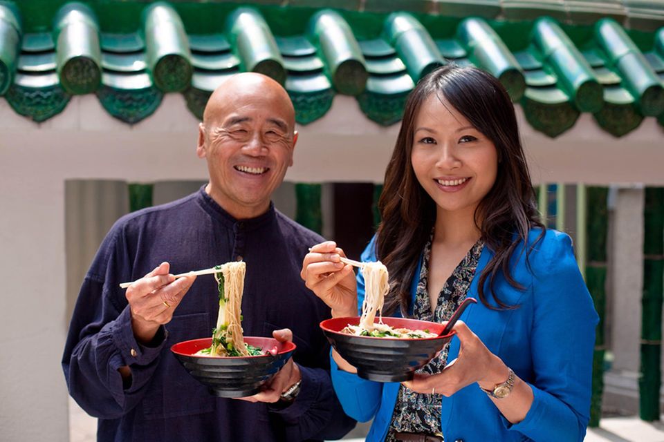 Auf kulinarischer Entdeckungsreise durch China: Ken Hom und Ching He Huang