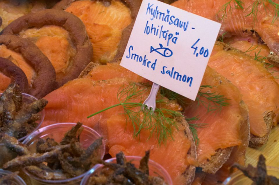 Fischangebot auf Helsinkis Markt Fischangebot auf Helsinkis Markt