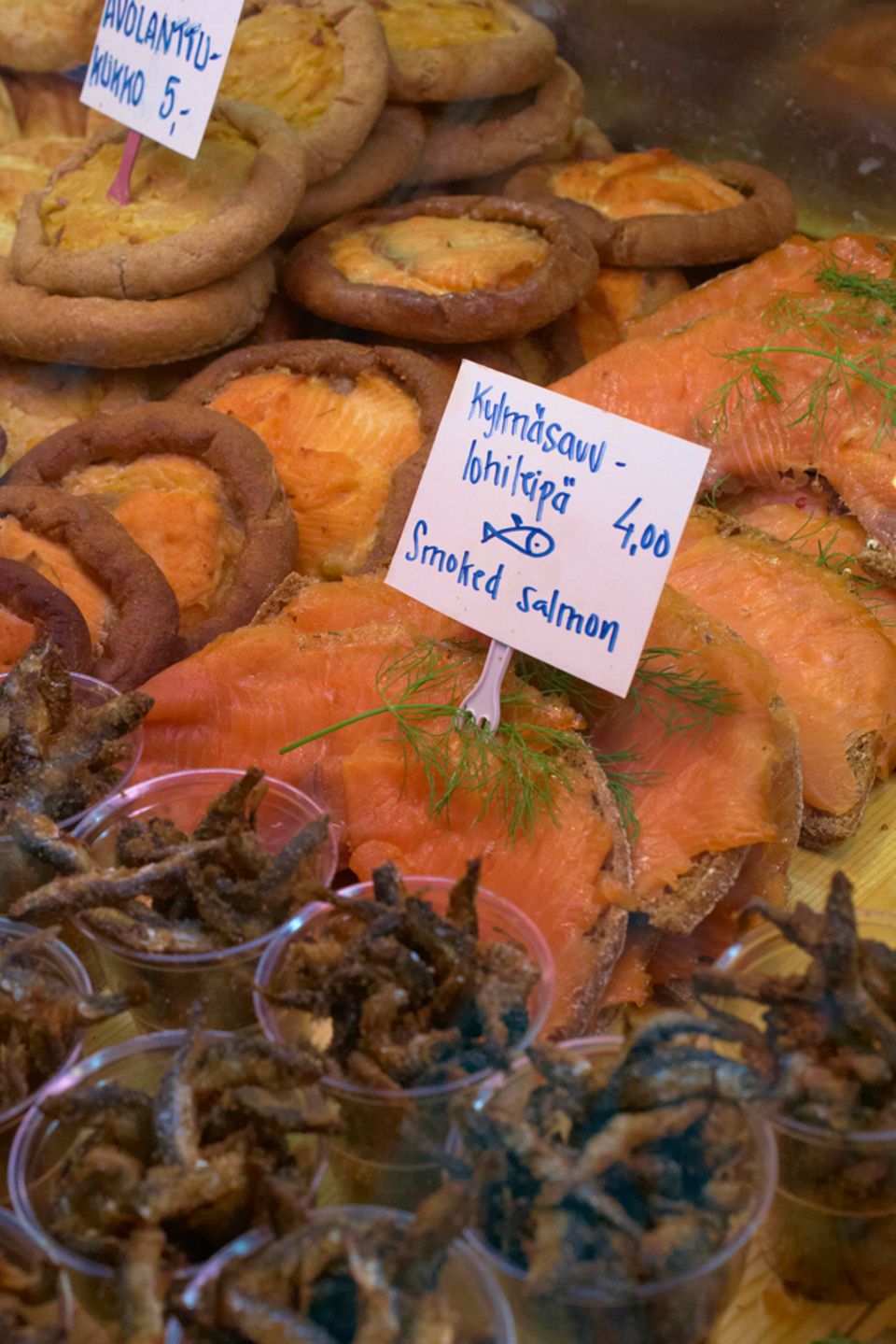 Fischangebot auf Helsinkis Markt Fischangebot auf Helsinkis Markt