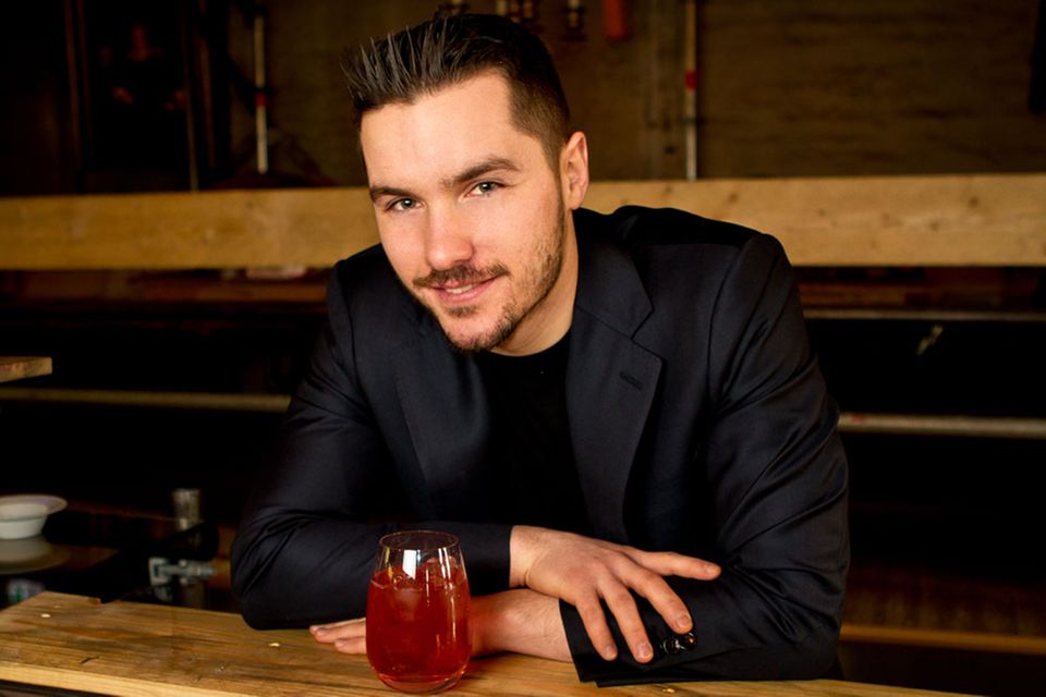 Für mehr Barkultur: Bartender Stephan Hinz, Autor von "Cocktailkunst" Für mehr Barkultur: Bartender Stephan Hinz, Autor von "Cocktailkunst"