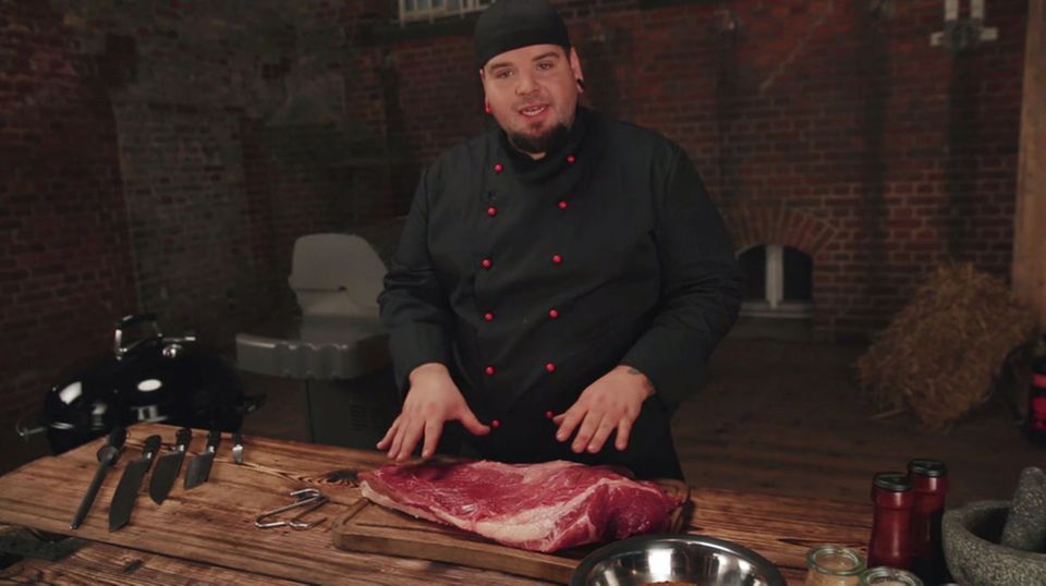 Marc Balduan erzählt Wissenswertes zum Brisket. Marc Balduan erzählt Wissenswertes zum Brisket.