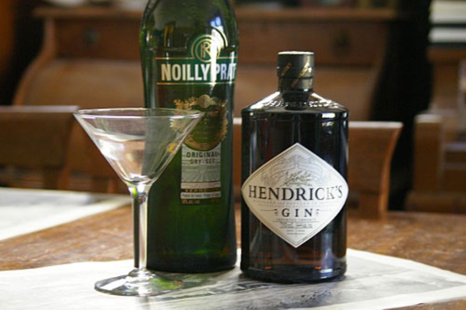 Gin, Wermut, Martiniglas: Die Basis für den Dry Martini