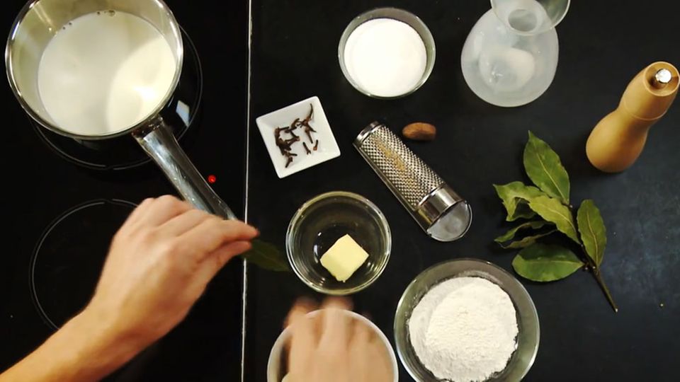 Béchamel-Sauce eignet sich perfekt für Aufläufe. Béchamel-Sauce eignet sich perfekt für Aufläufe.