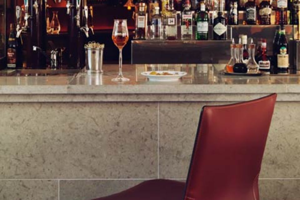 Die Bar des Design Hotels "Miss Clara" in Stockholm