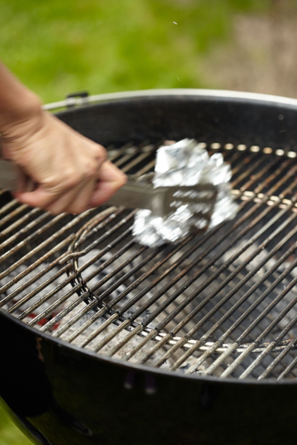 Alufolie - der ultimative Trick für einen sauberen Grill! Alufolie - der ultimative Trick für einen sauberen Grill!
