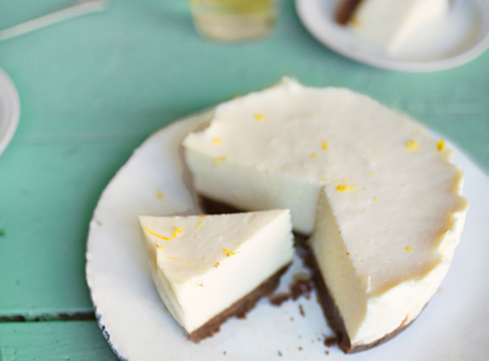 Cremiger Zitronen-Käsekuchen auf französische Art Cremiger Zitronen-Käsekuchen auf französische Art