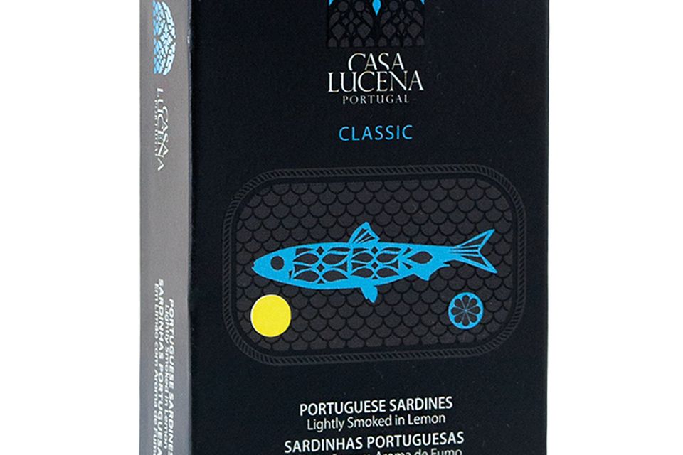 Mild geräuchert und zu 100% feinste Leckerei: portugiesische Sardinen in Zitrone