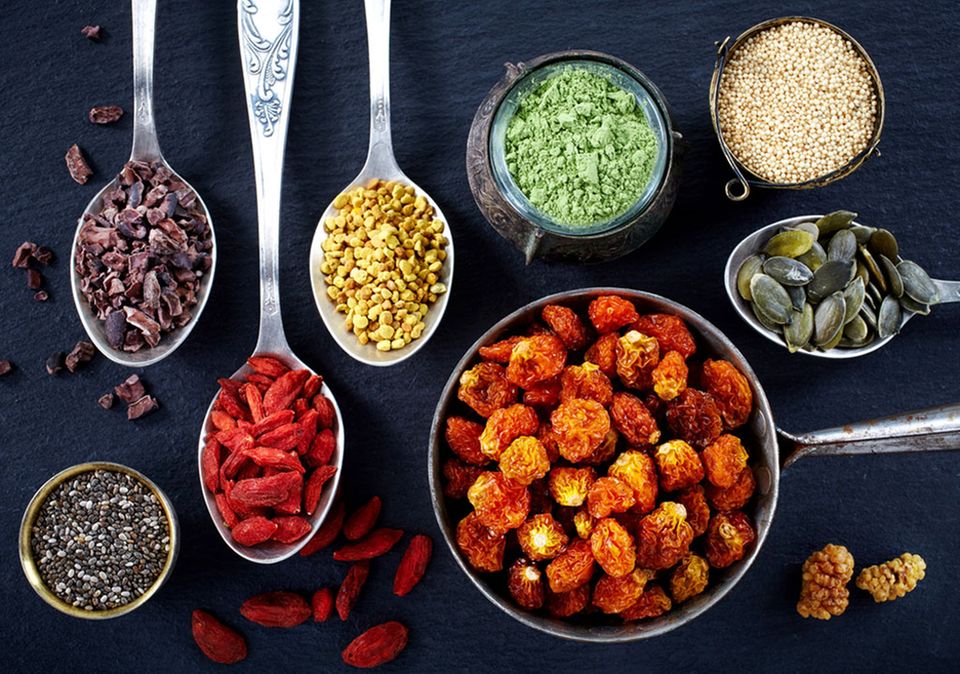 Zu sogenanntem "Superfood" zählen Lebensmittel wie Goji-Beeren, Chia-Samen oder auch Kürbiskerne Zu sogenanntem "Superfood" zählen Lebensmittel wie Goji-Beeren, Chia-Samen oder auch Kürbiskerne