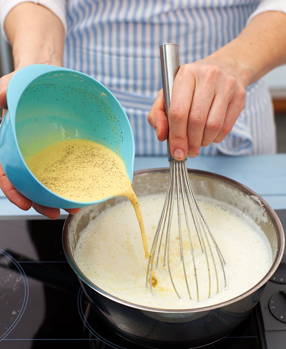 Für Füllung und Decke Pudding anrühren Für Füllung und Decke Pudding anrühren