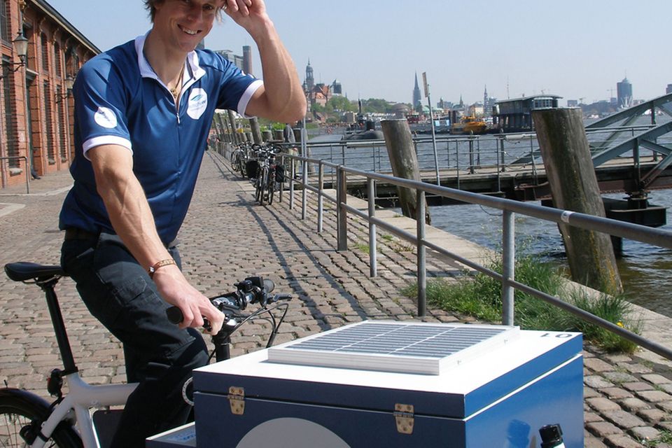 In Hamburg liefert Deutsche See auch mit umweltfreundlichen eBikes aus