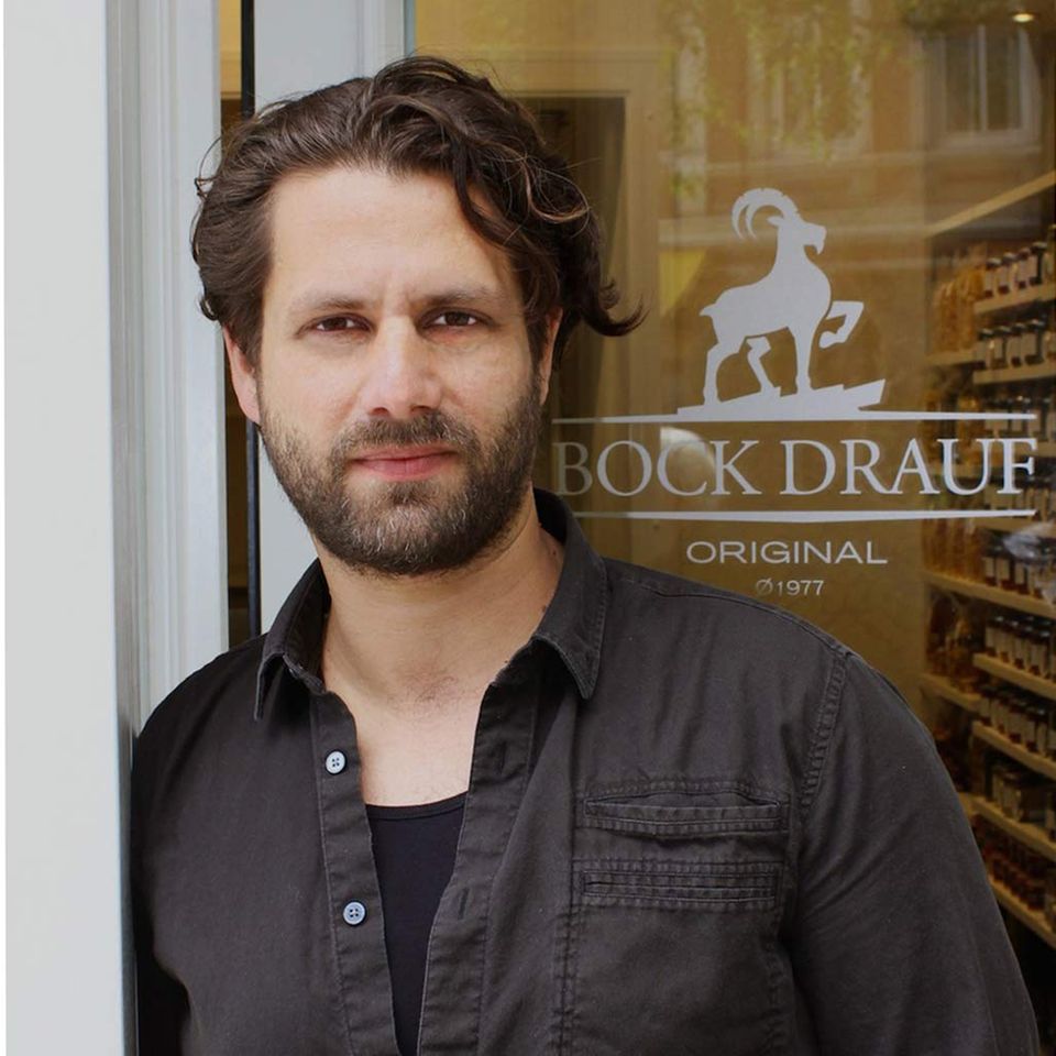 Adam Bousdoukos neues Projekt: Der Feinkostladen "Bock drauf" in der Hamburger Schanze Adam Bousdoukos neues Projekt: Der Feinkostladen "Bock drauf" in der Hamburger Schanze