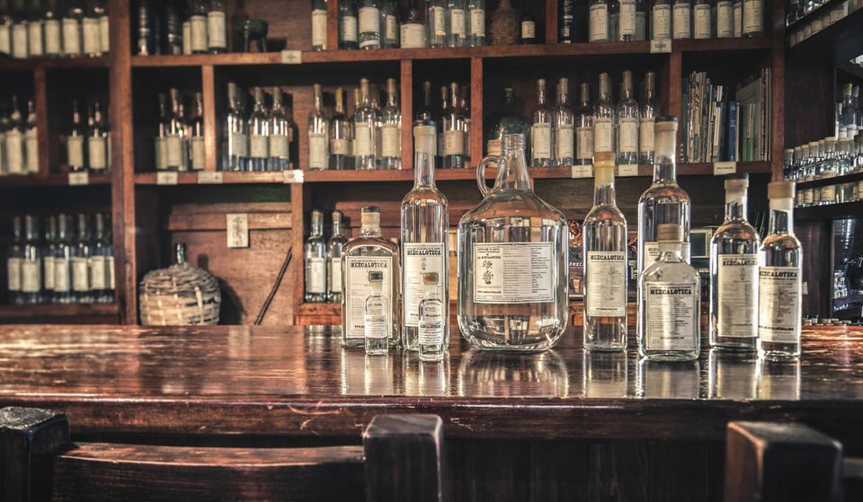 Mexikanische Trinkkultur: La Mezcaloteca in Oaxaca de Juarez Mexikanische Trinkkultur: La Mezcaloteca in Oaxaca de Juarez