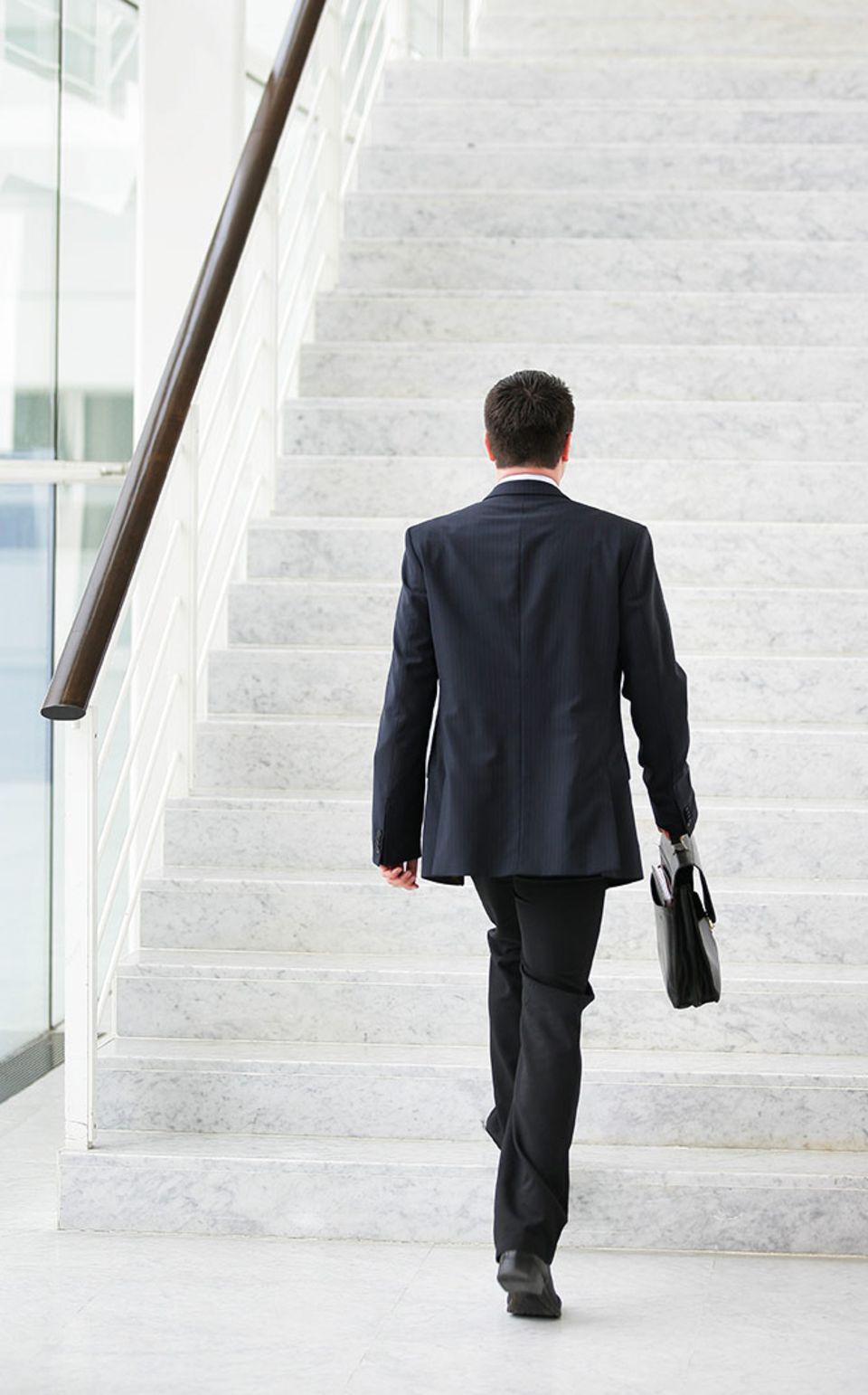 Statt des Lifts einfach immer die Treppe nehmen Statt des Lifts einfach immer die Treppe nehmen