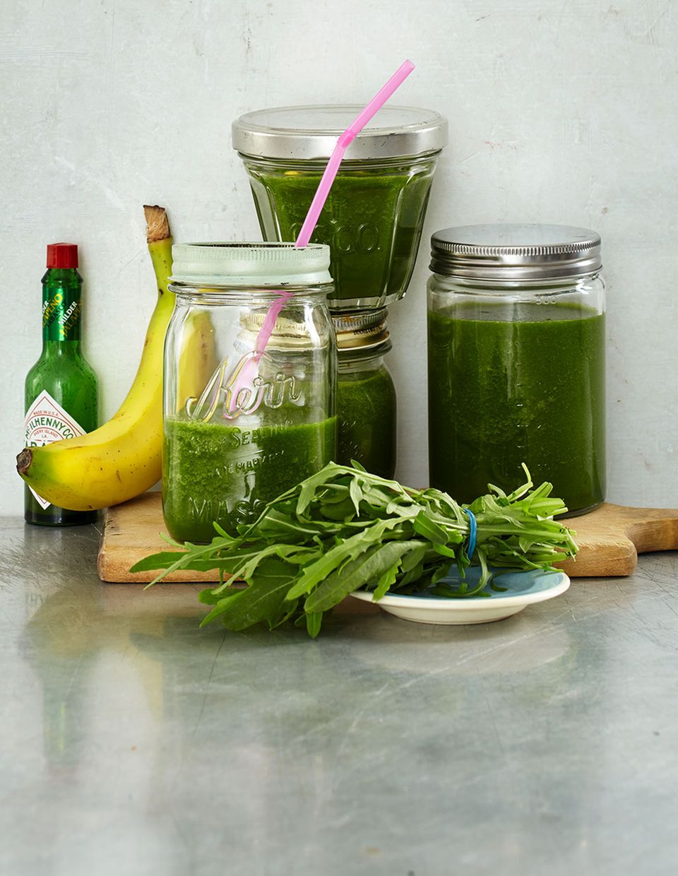 Moringapulver kann gut in einen Smoothie gemischt werden Moringapulver kann gut in einen Smoothie gemischt werden