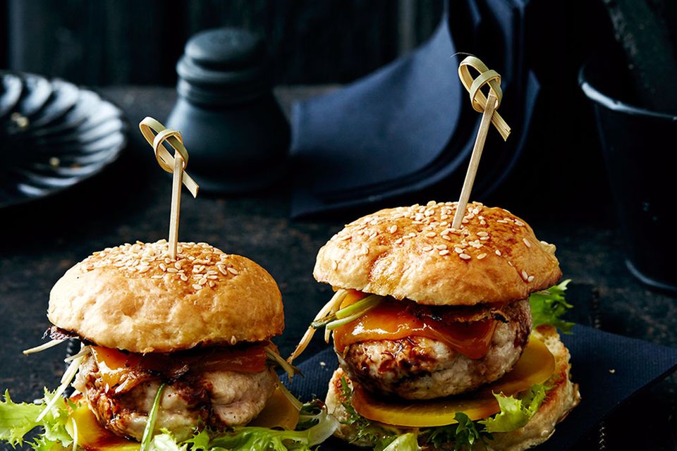 10 Rezepte für den ultimativen Mädelsabend 10 Rezepte für den ultimativen Mädelsabend
