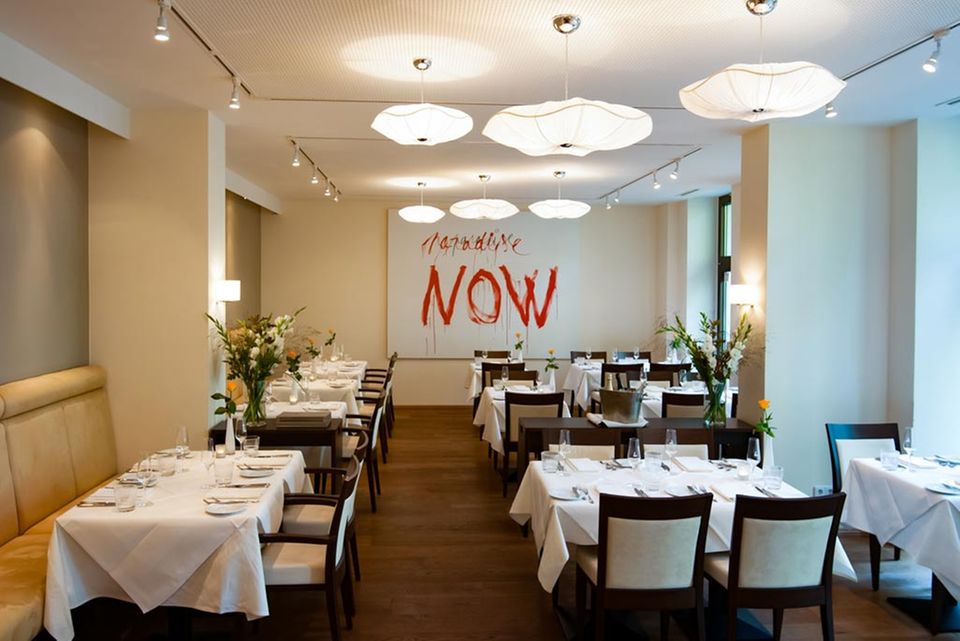 Lansk, Meierottostraße 1, Tel. 030/88 70 88 60, www.lansk-restaurant.de Lansk, Meierottostraße 1, Tel. 030/88 70 88 60, www.lansk-restaurant.de