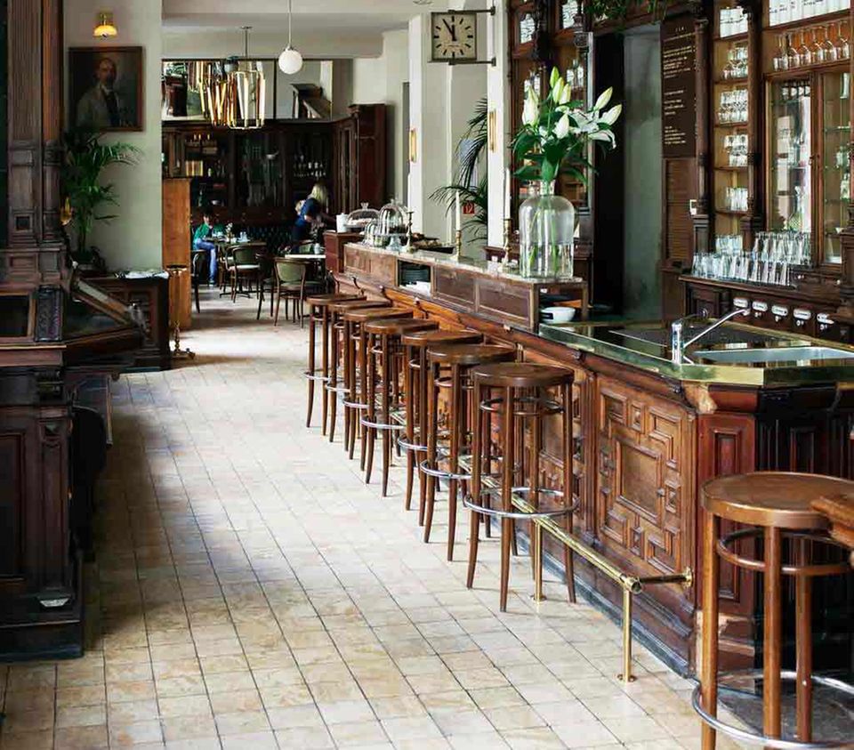 Ora, Oranienplatz 14, Tel. 030/6 14 90 83, https://www.facebook.com/oraberlin Ora, Oranienplatz 14, Tel. 030/6 14 90 83, https://www.facebook.com/oraberlin