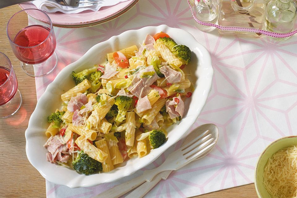 Unsere 10 besten Rezepte für leckere Frühlings-Pasta Unsere 10 besten Rezepte für leckere Frühlings-Pasta